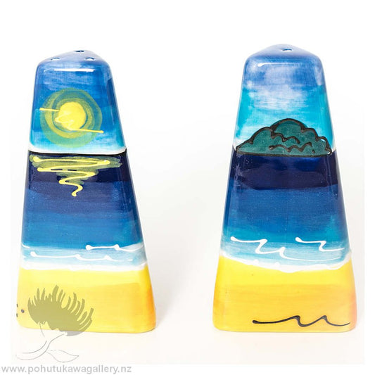 Salt and Pepper Shakers – Pyramid Beach