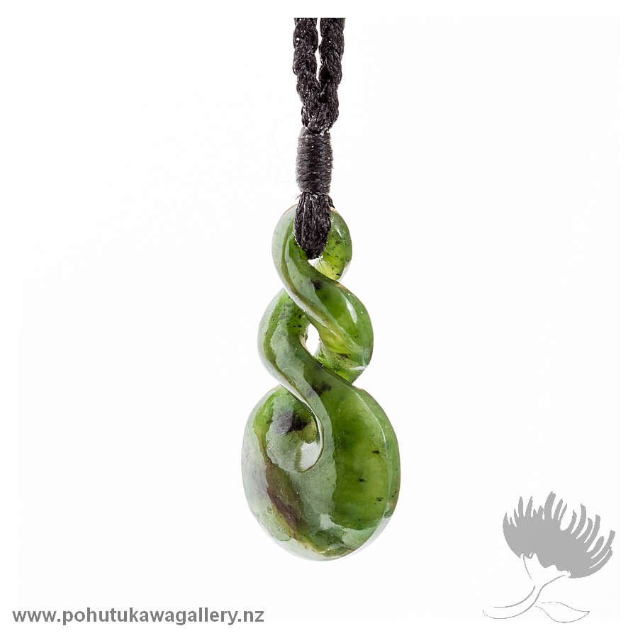 Greenstone pendant – Double Twist
