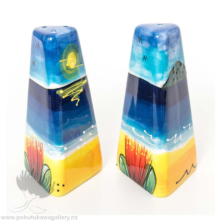 Salt and Pepper Shakers – Pyramid Beach
